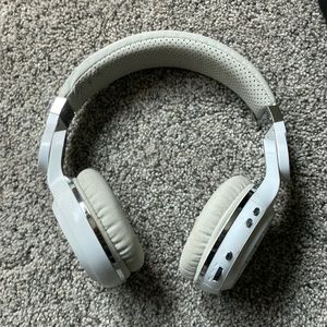 Bluetooth headphones